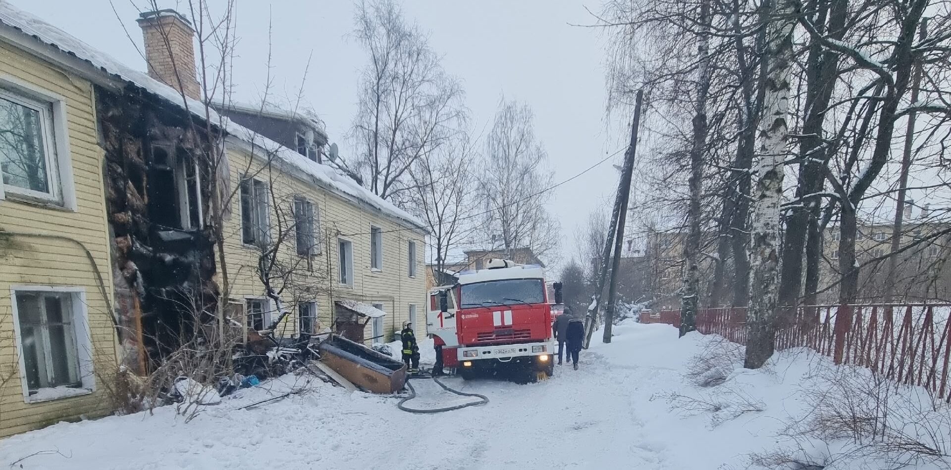 Семьям с детьми негде жить после пожара на улице Горького в Петрозаводске