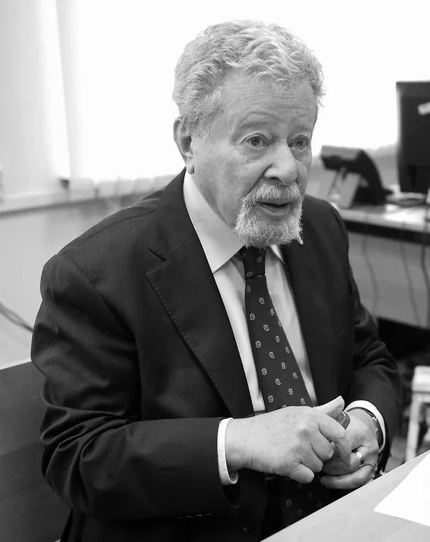 Умер легендарный адвокат Генрих Падва