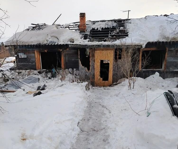 Погорельцам в поселке Деревянка нужна помощь - пострадали две семьи
