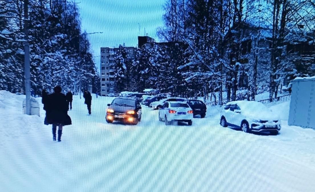 Ребенка сбила машина в одном из дворов Костомукши