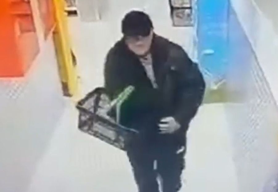 Полиция Петрозаводска разыскивает грабителя