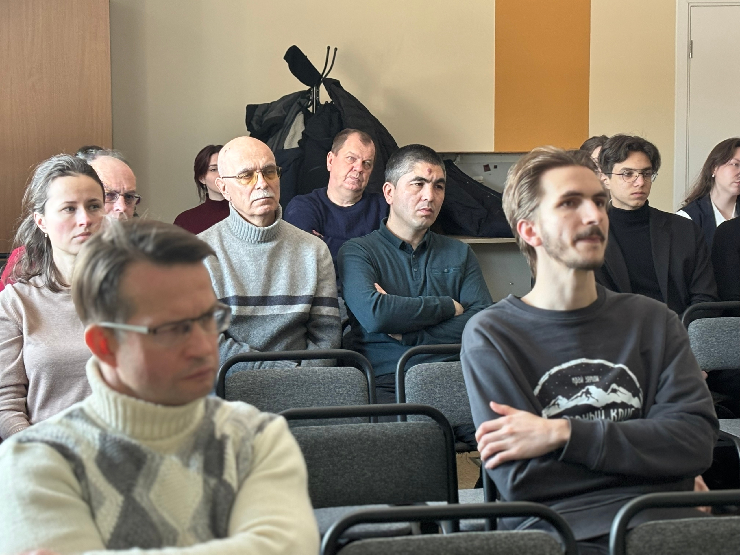 Двенадцать пациентов избавились от боли в спине благодаря курсу терапии в Республиканской больнице скорой помощи