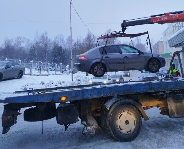 Автомобили нарушителей в Петрозаводске эвакуированы на штрафстоянку