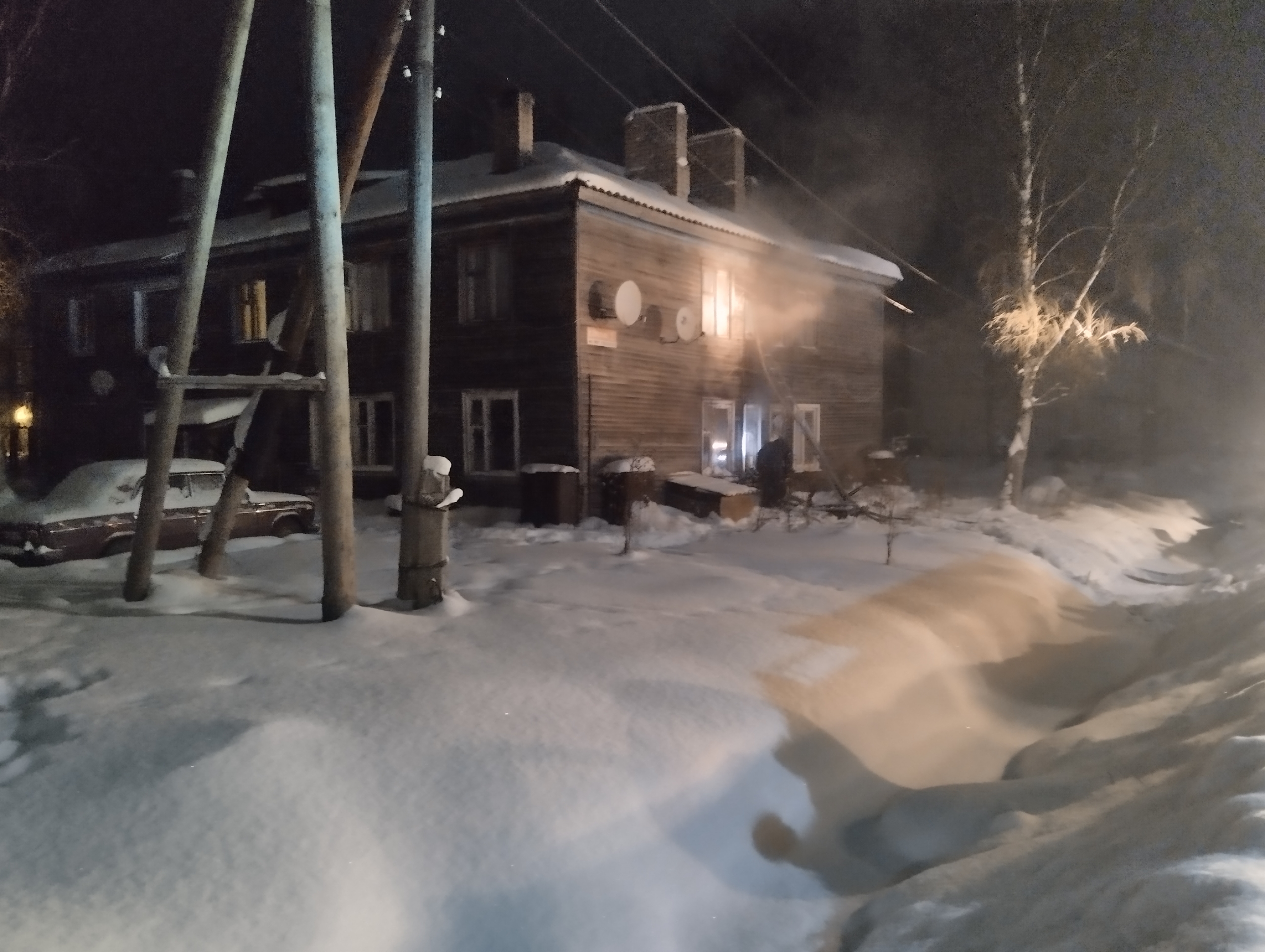 Ночью горел многоквартирный дом в Олонце