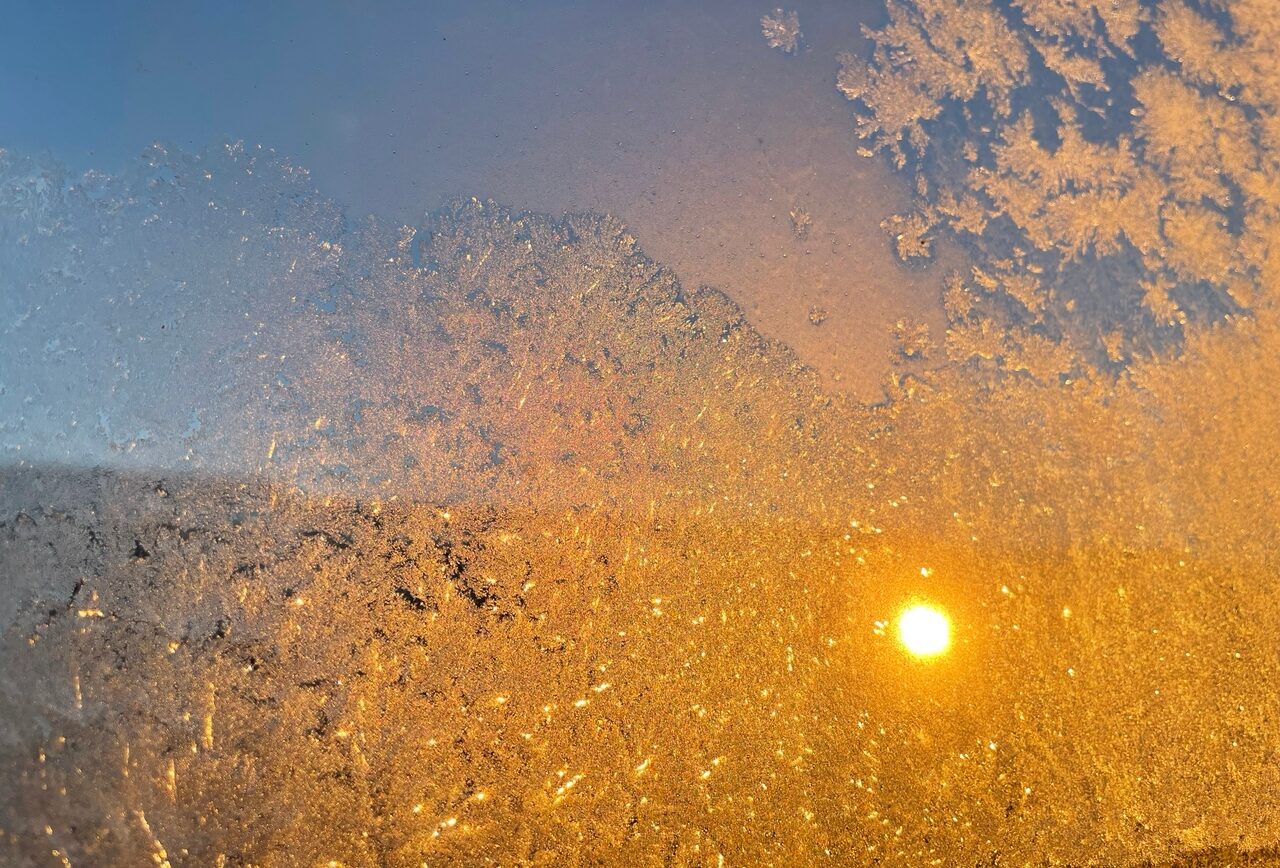 На дорогах скользко, мороз бодрит: в среду воздух в Карелии остынет до -27°С