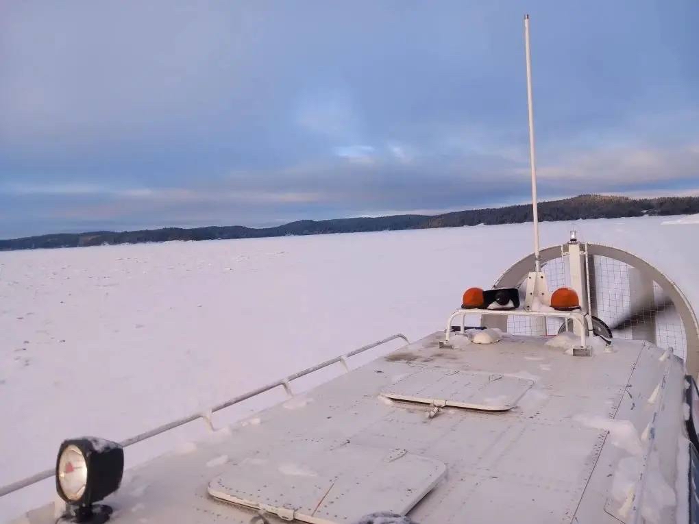 Спасатели ищут пропавшего в Прионежье рыбака