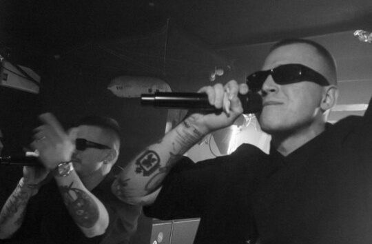 Машинист буровой установки из города-горняков в Карелии пишет и исполняет рэп-композиции