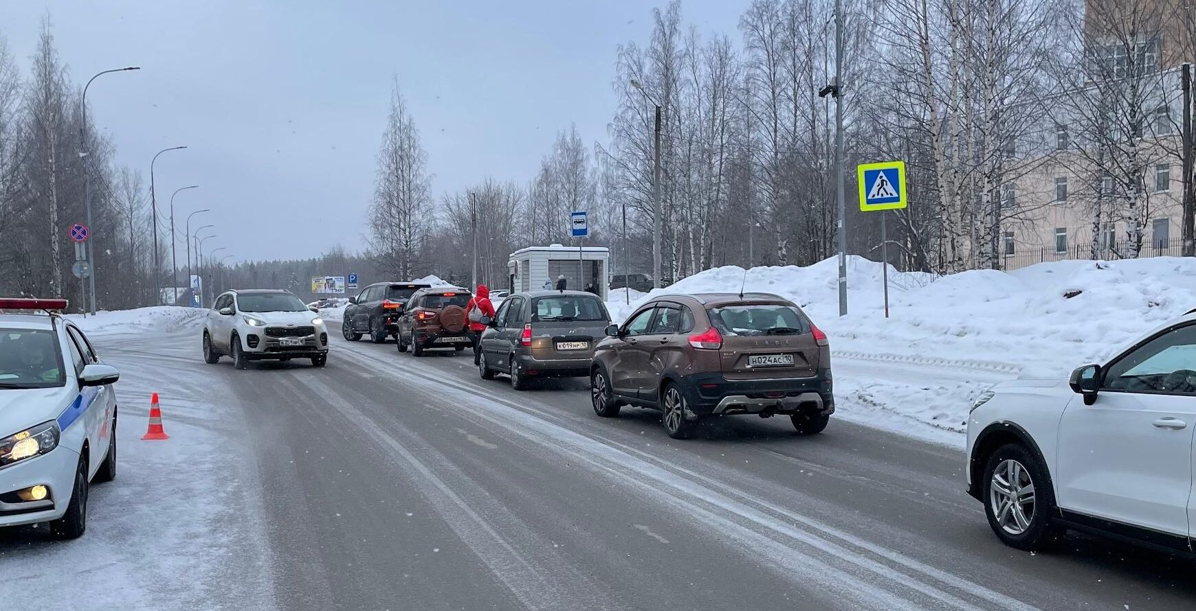 Девушка за рулем BMW сбила пешехода в Петрозаводске