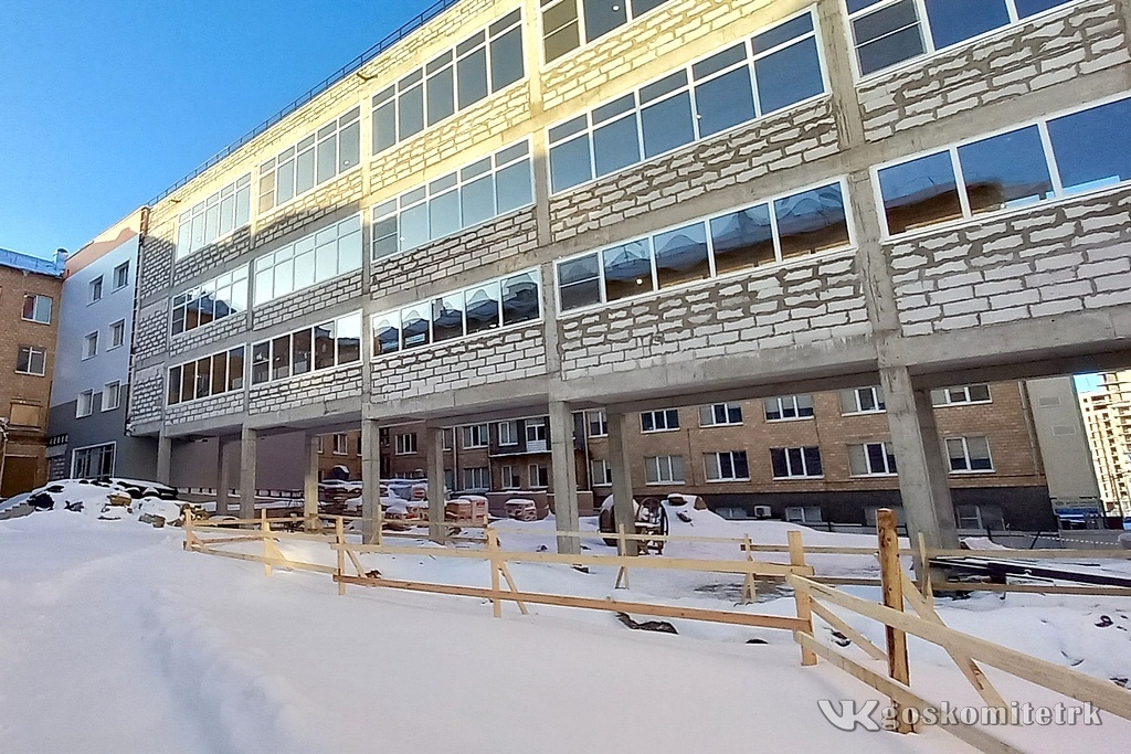 Чистовую отделку продолжают в хирургическом корпусе БСМП в Петрозаводске