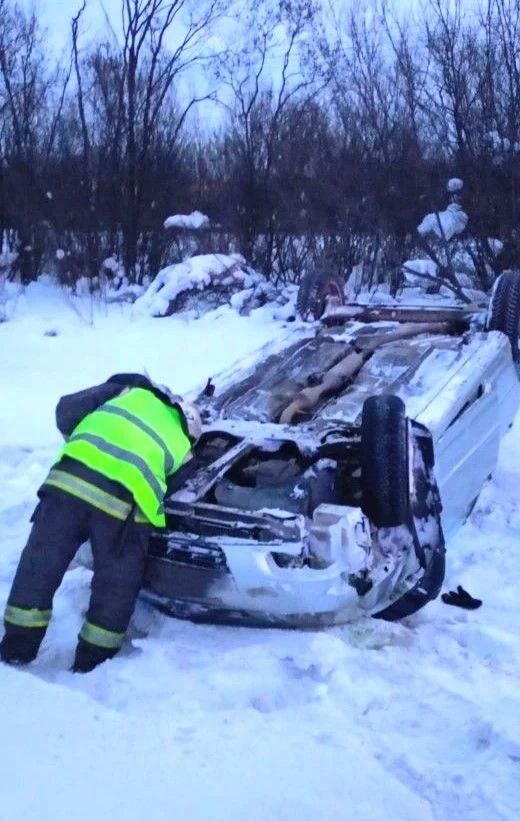 Автоледи перевернулась на трассе в Прионежье
