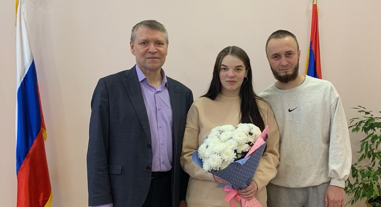 В Медвежьегорском округе родилась королевская двойня