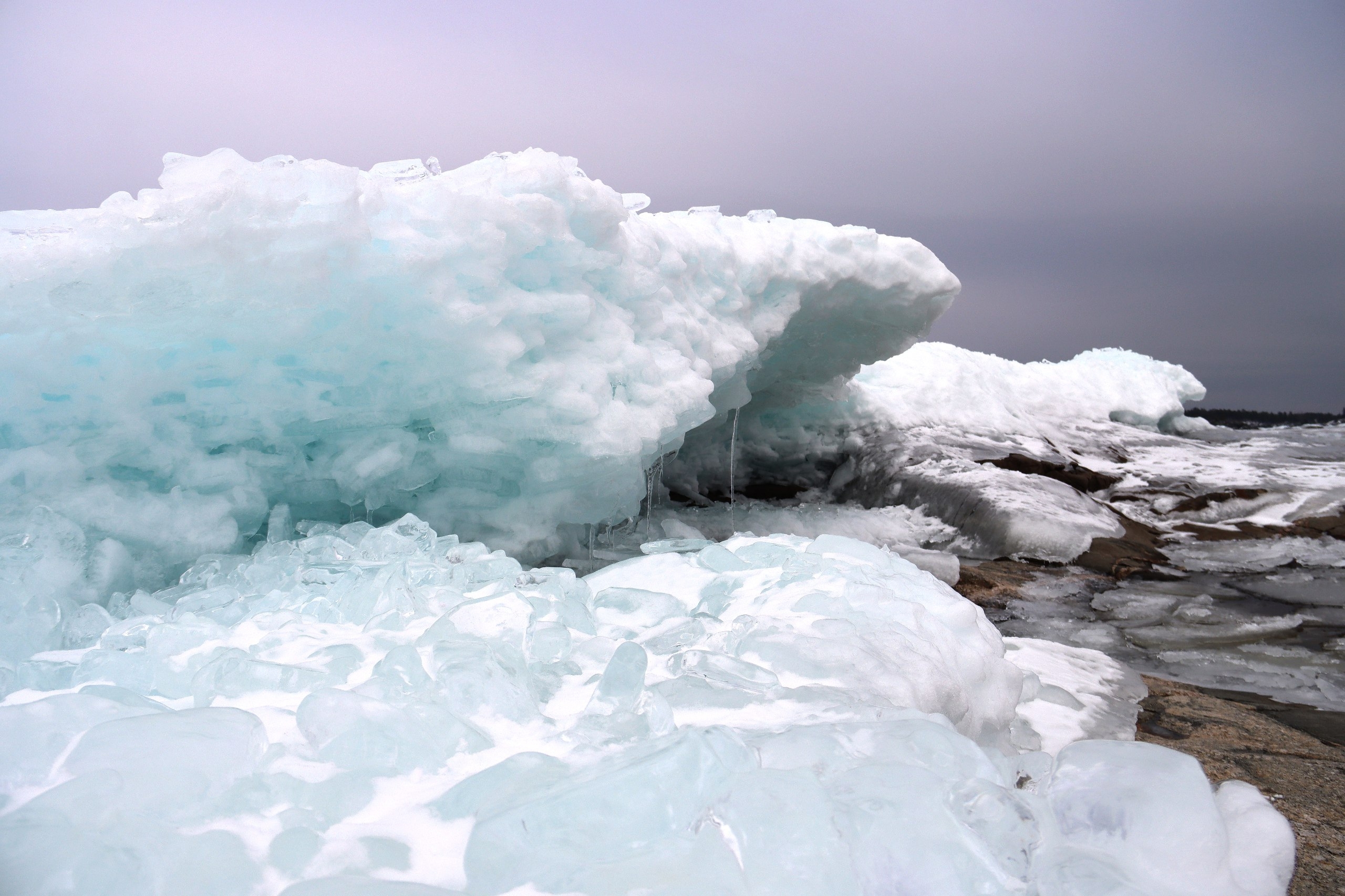 Назван виновник образования ледяных торосов на Ладожском озере