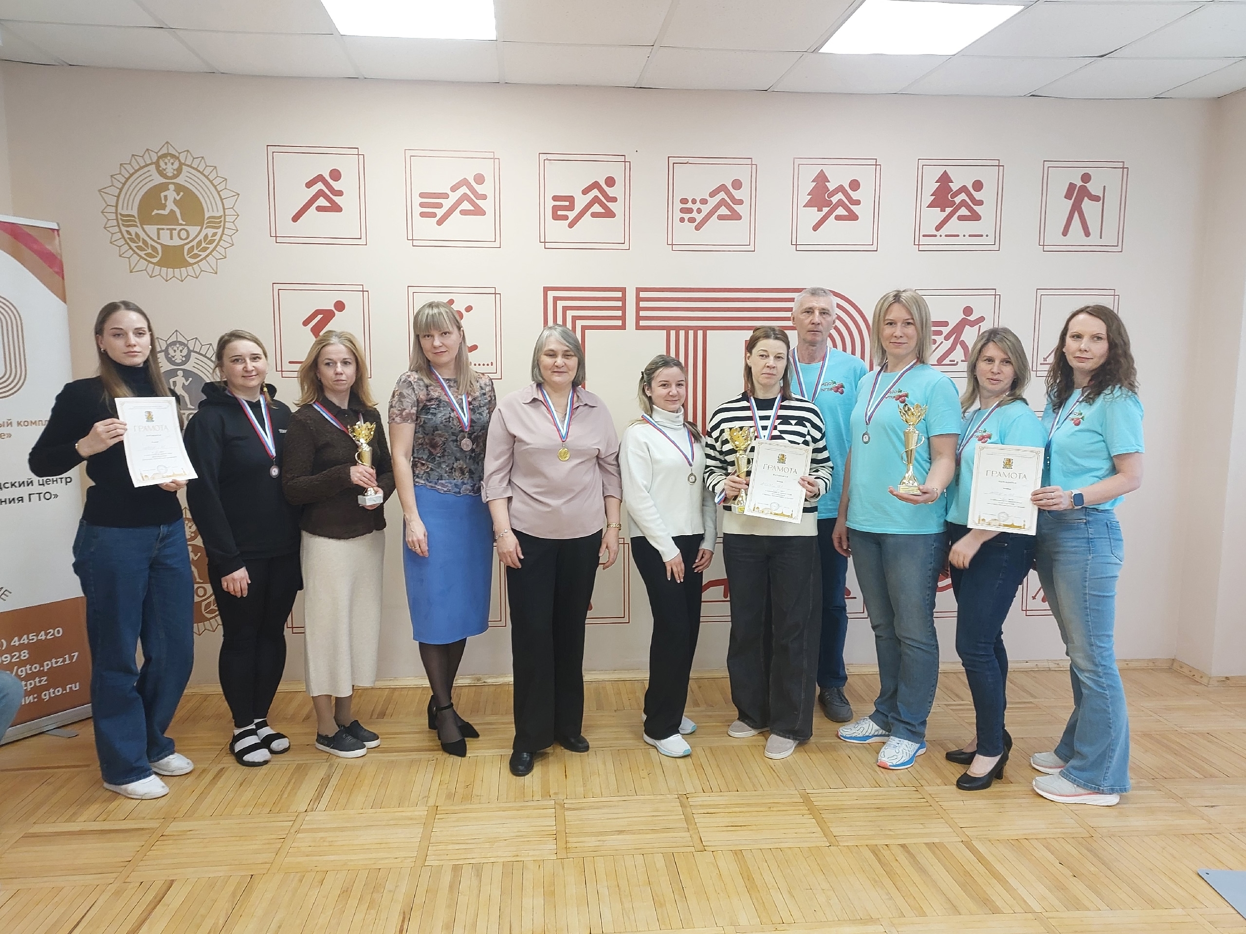 В Петрозаводске наградили победителей лыжной спартакиады среди педагогов