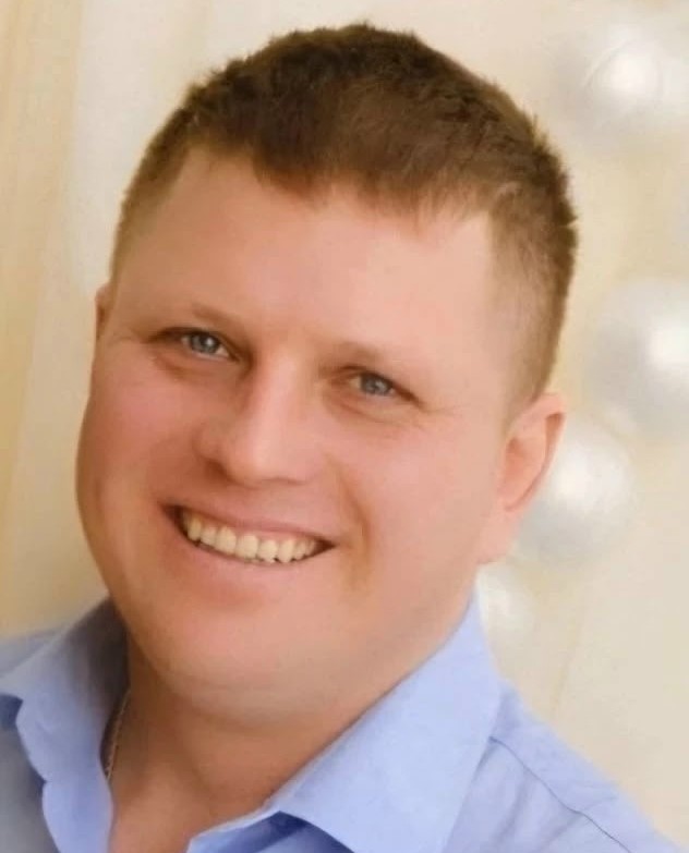 Вечная память герою: в Кривецком поселении простились с Василием Белозеровым