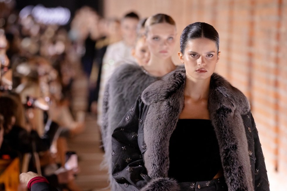 Главный тренд года - возвращение женственности: в столице стартовала Московская неделя моды