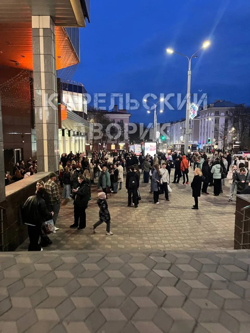 В Петрозаводске эвакуируют ТЦ «Макси» из-за пожара