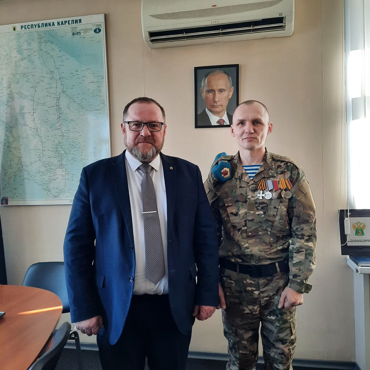 Участник СВО из Прионежья получил две медали за отвагу и инициативу