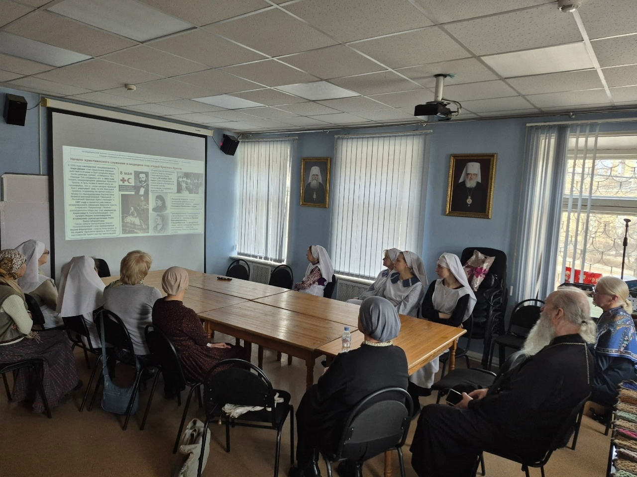 Сестры милосердия стратегически распланировали свою работу