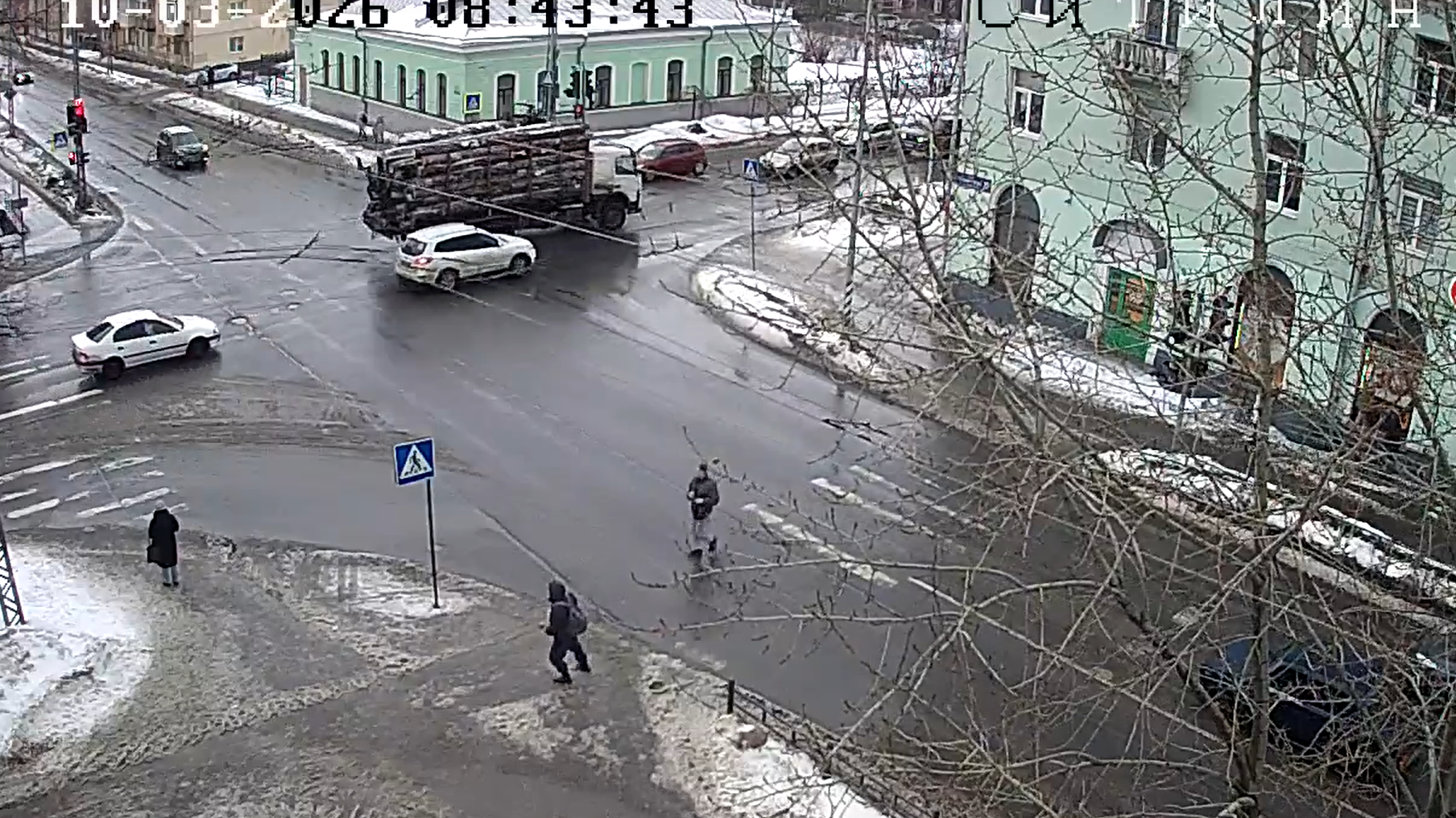 Движение троллейбусов парализовано на перекрестке Невского и Правды в Петрозаводске