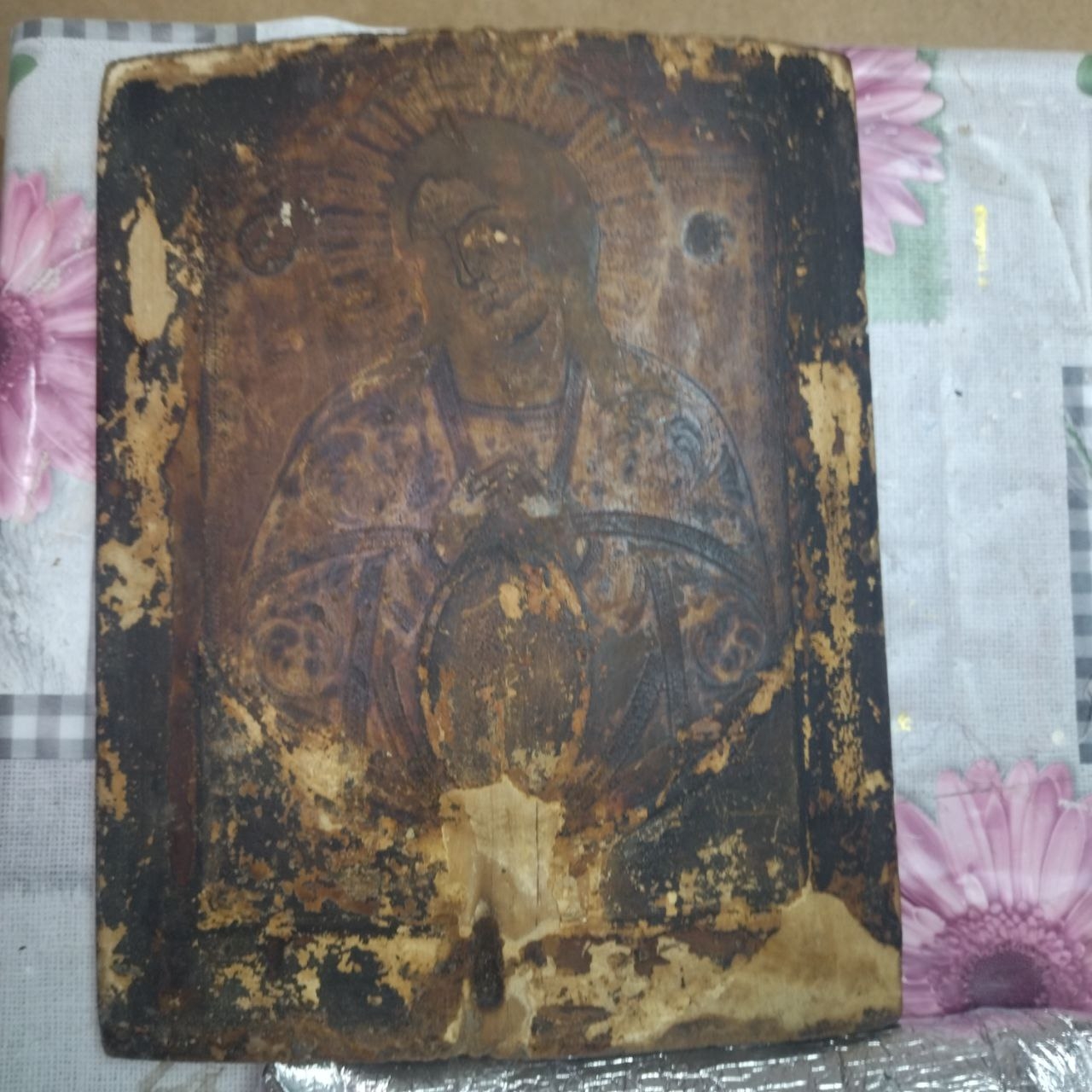 Спасенные в советское время иконы реставрируют для собора Петрозаводска