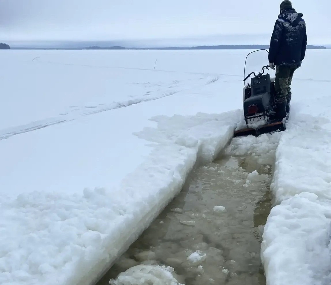 Специалист Водлозерского парка предупреждает об опасности тонкого льда