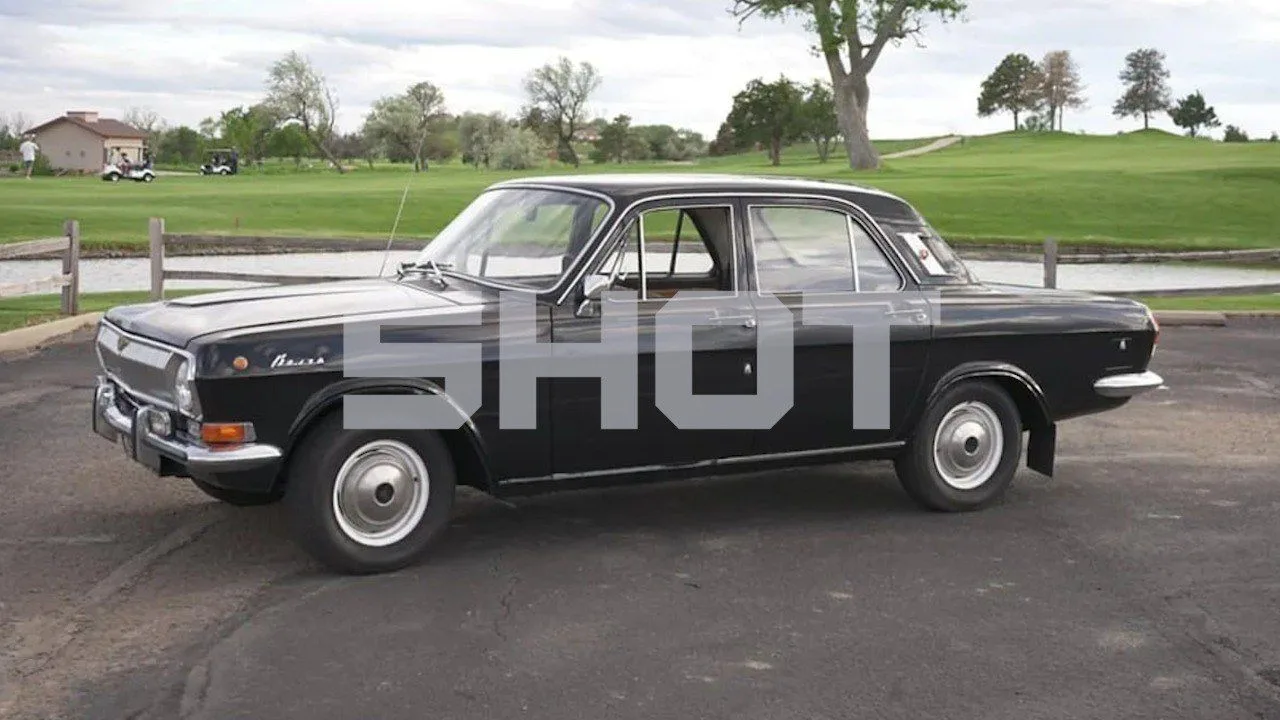 Shot: автолюбители из США все чаще ищут и покупают советские машины