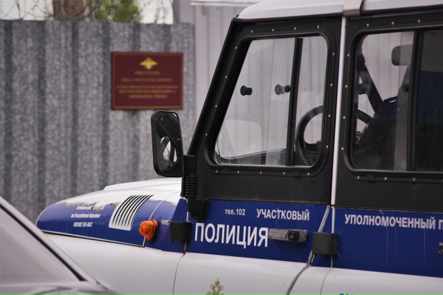 Аргументами в ссоре собутыльников стали чайник и кулак: удар по голове и в нос обернулся уголовным делом для жителя Сегежи