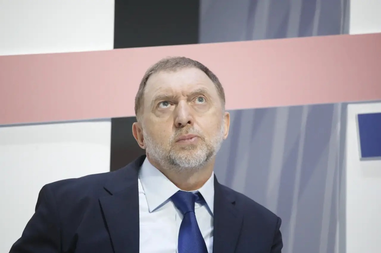 Миллиардер Дерипаска предложил россиянам перейти на шестидневку по 12 часов