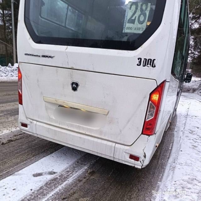 В Петрозаводске пассажиры жалуются на десятикратное списание денег за проезд в автобусе