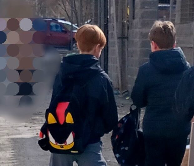 «Дайте им сорбент»: школьники рылись в помойке Петрозаводска