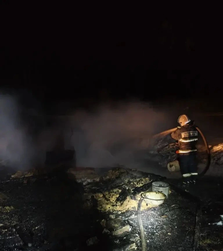 Баня полыхала в поселке Карелии