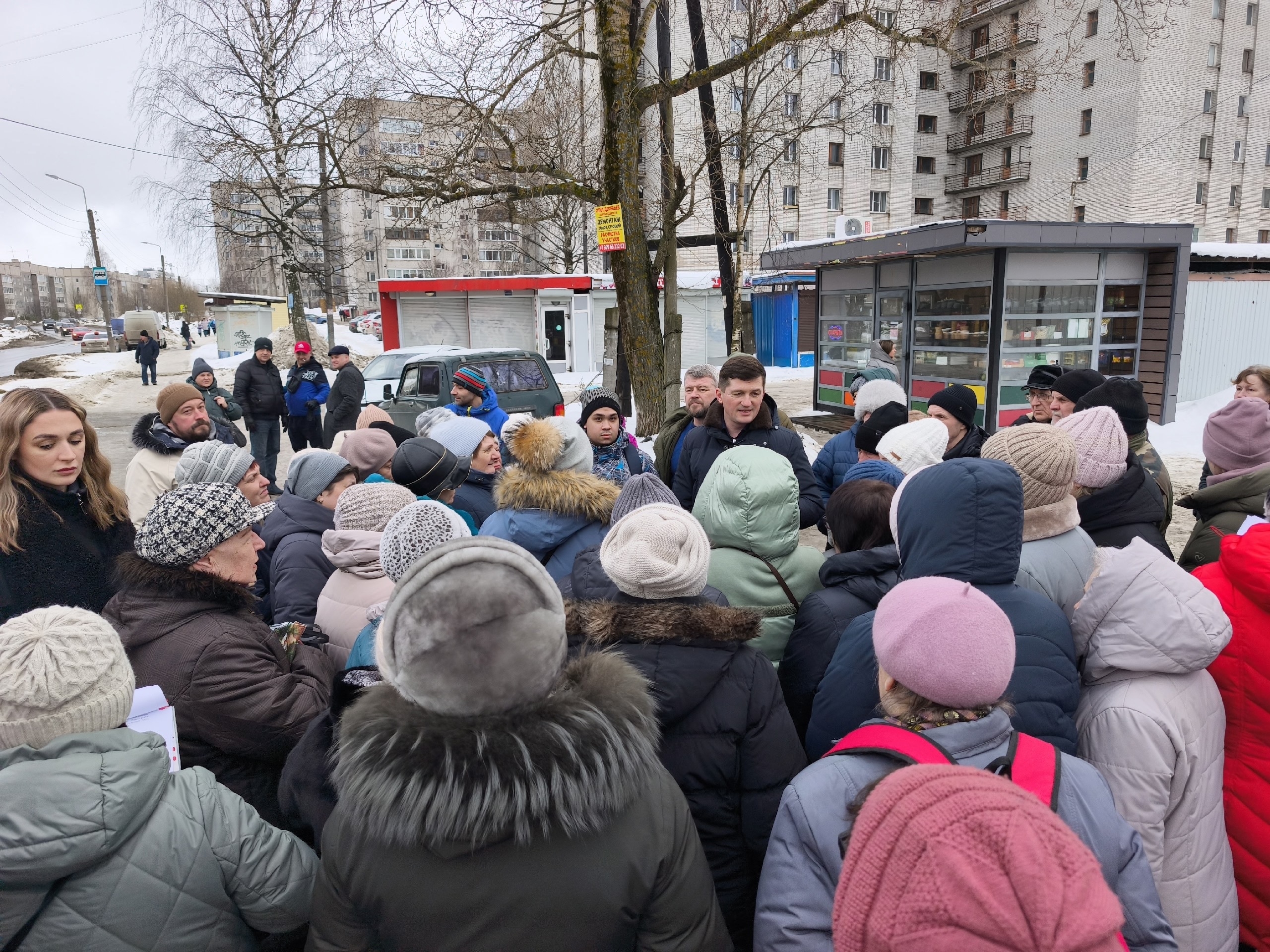 Депутат Петросовета: жители Петрозаводска протоптали тропинку в обход закрытого перехода на Достоевского