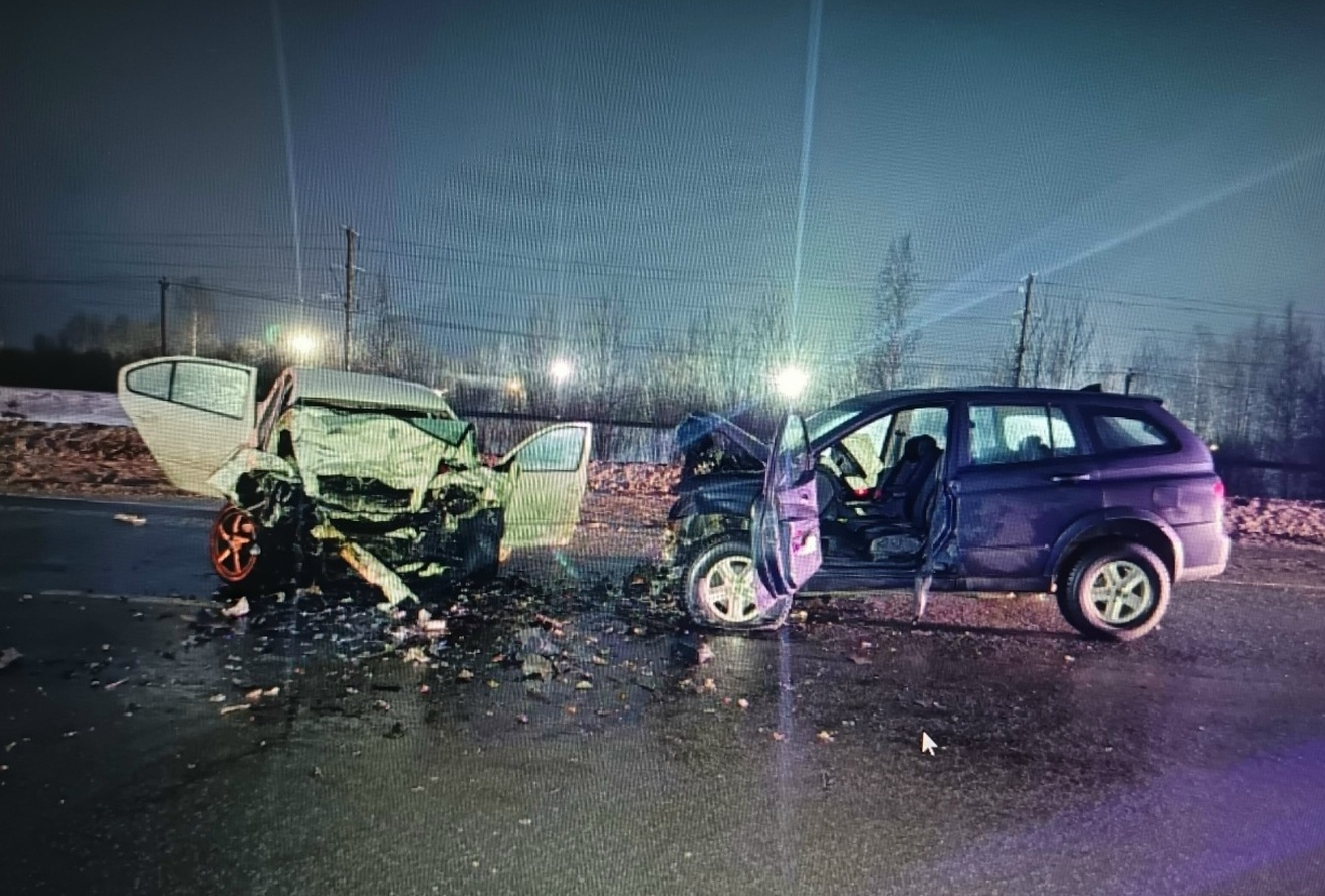 Водитель вылетела на встречку: стала известна причина ДТП с тремя пострадавшими на трассе в Карелии