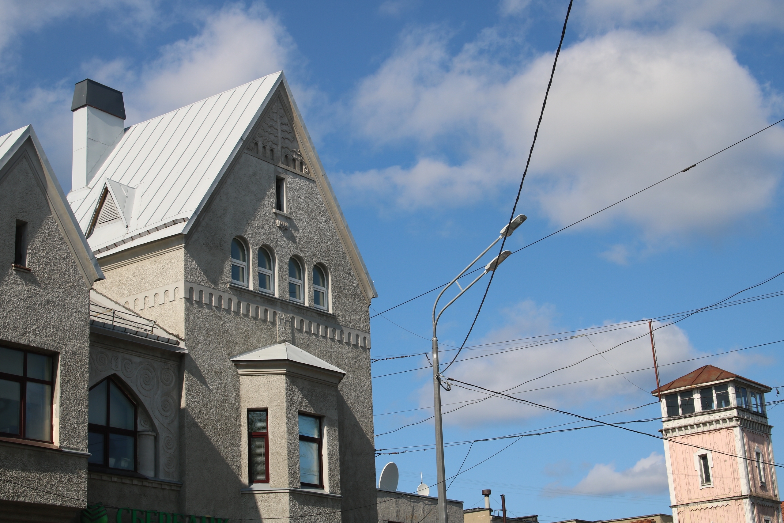 Проделки с отечественными авто потянули для жителя Приладожья на уголовное дело