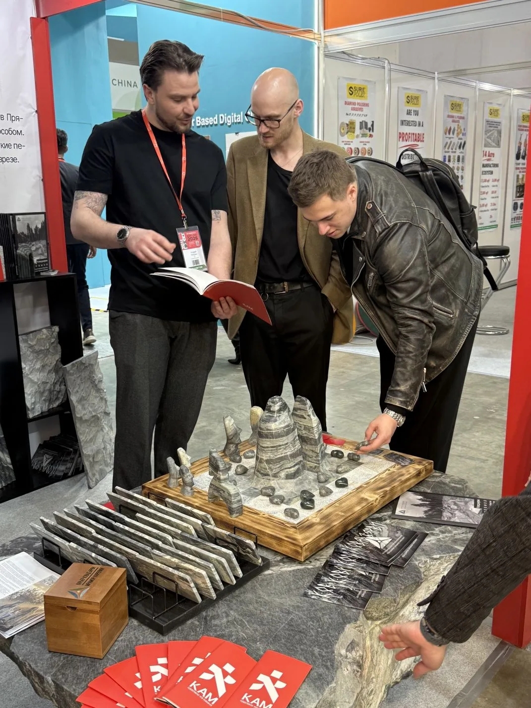 Карельский мрамор впервые показали на MosBuild 2026 в Москве