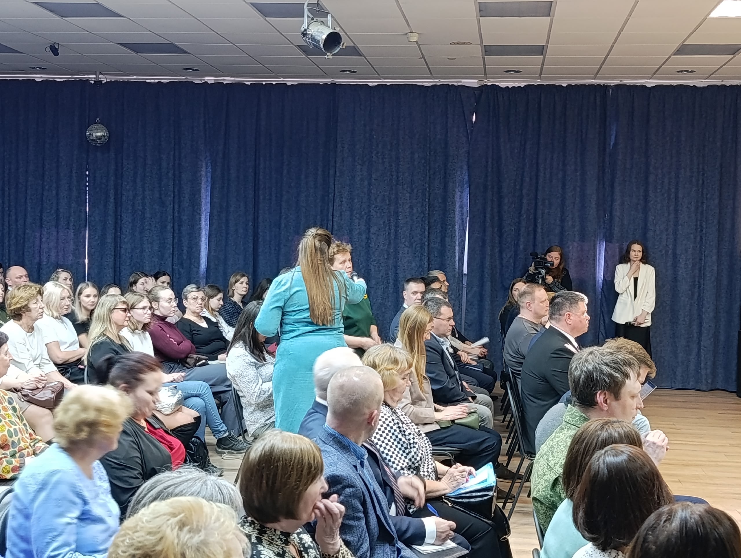 У трех школ Кондопоги улучшат освещение