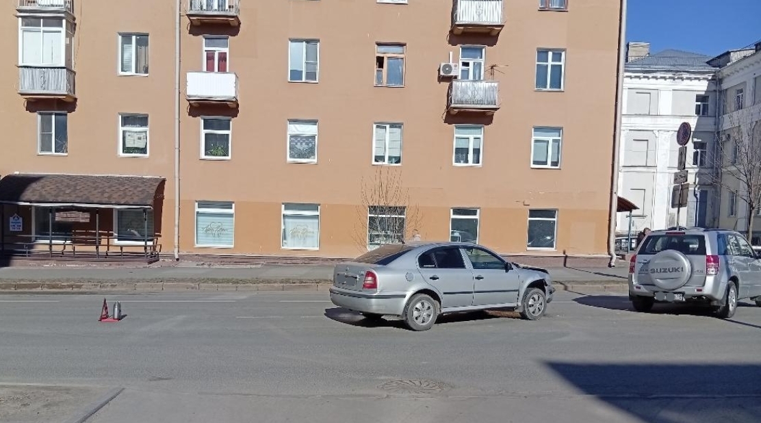 Пассажир автомобиля получила травмы в ДТП в центре Петрозаводска