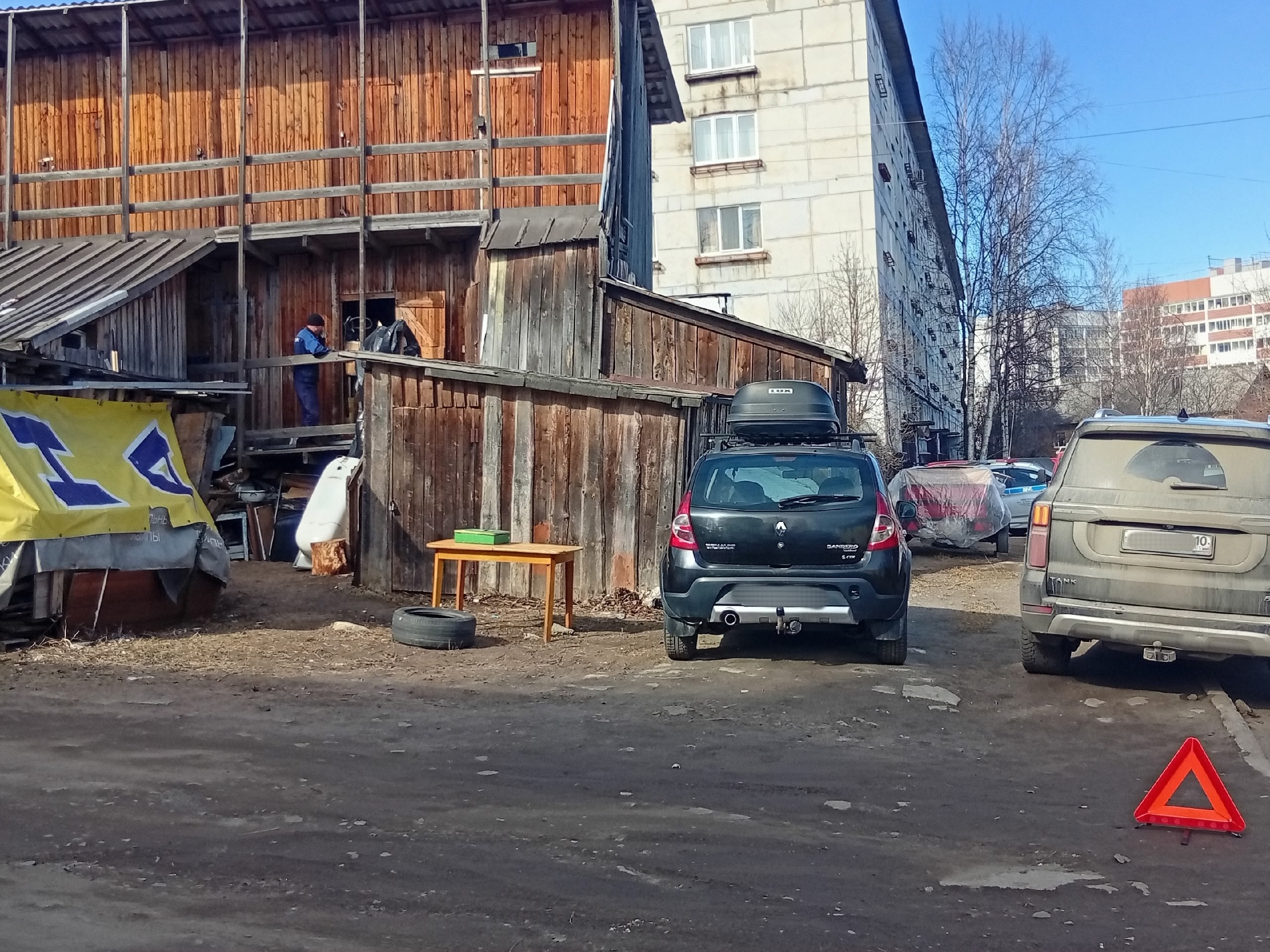 Невнимательность за рулем привела к травме пожилого человека