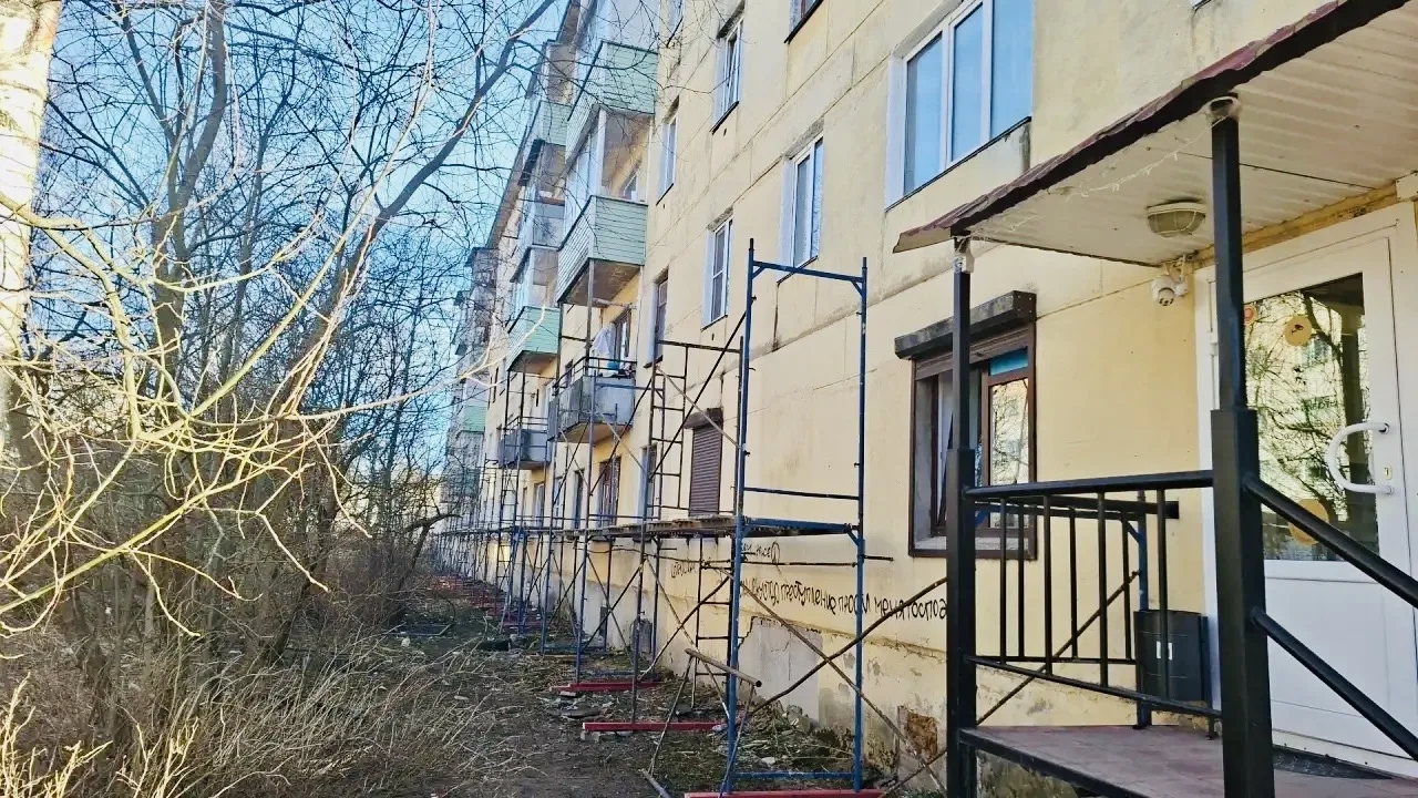 В Суоярви благодаря активности собственников несколько домов отремонтируют раньше срока