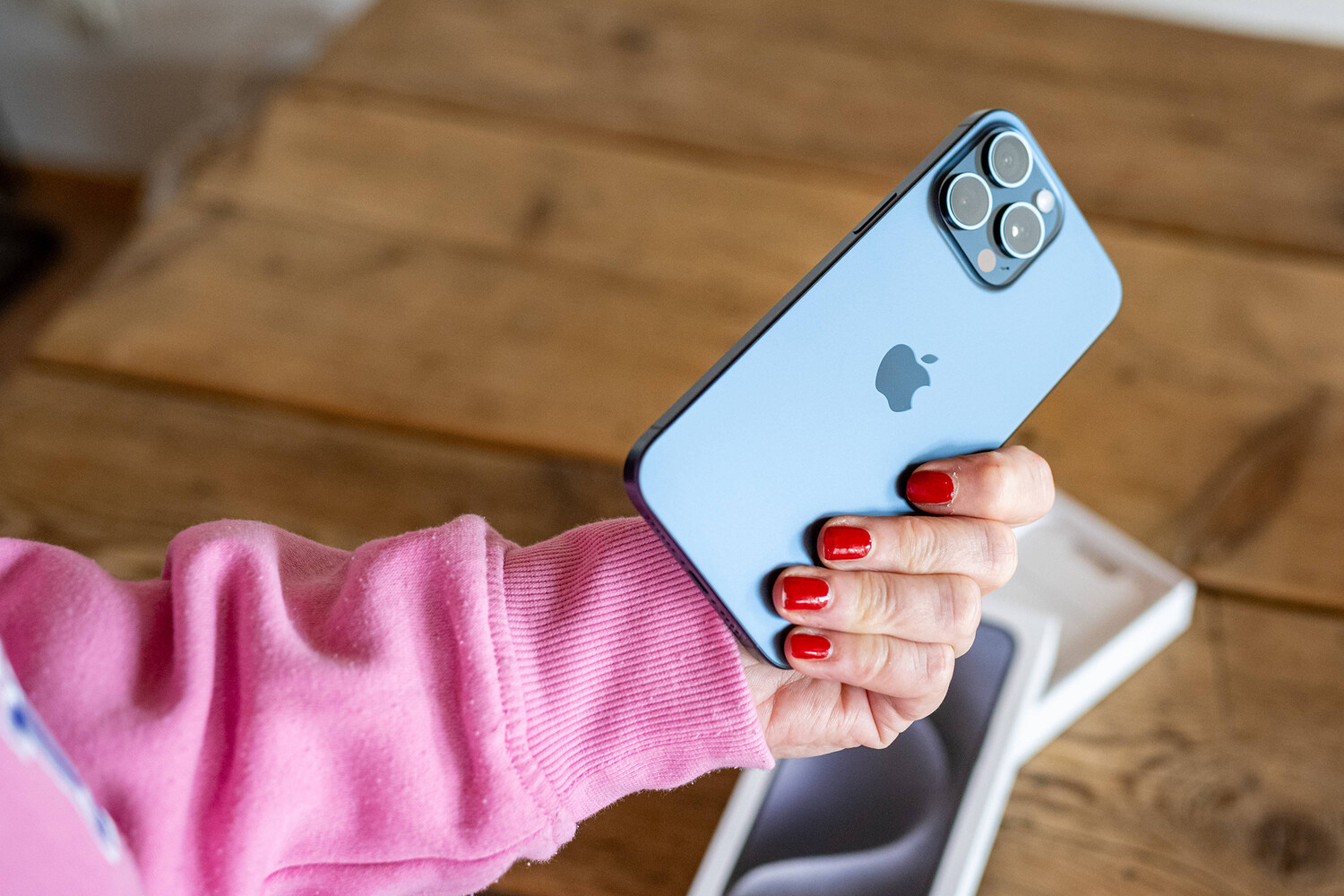 Россияне массово пожаловались на свои намертво заблокированные iPhone