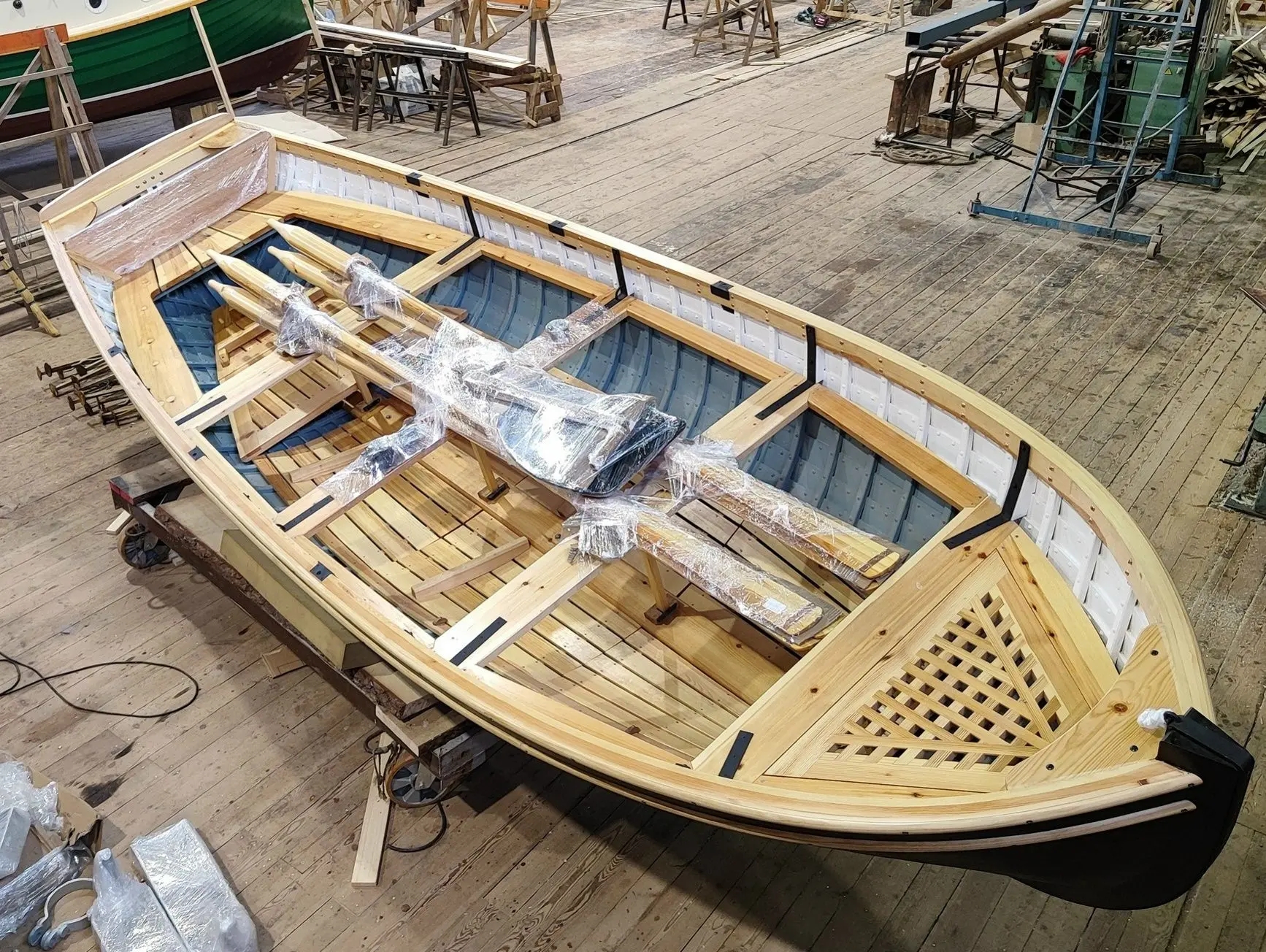 Карельская верфь изготовила шлюпки для Тольятти и Ульяновской области