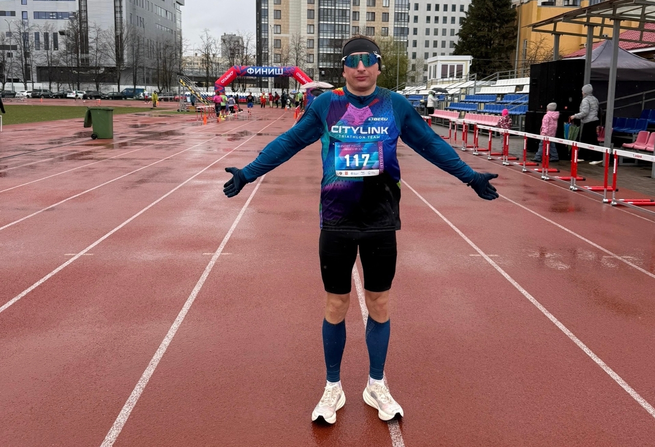 Последние километры ног уже не было: атлет из Карелии пробежал 100 км за семь часов