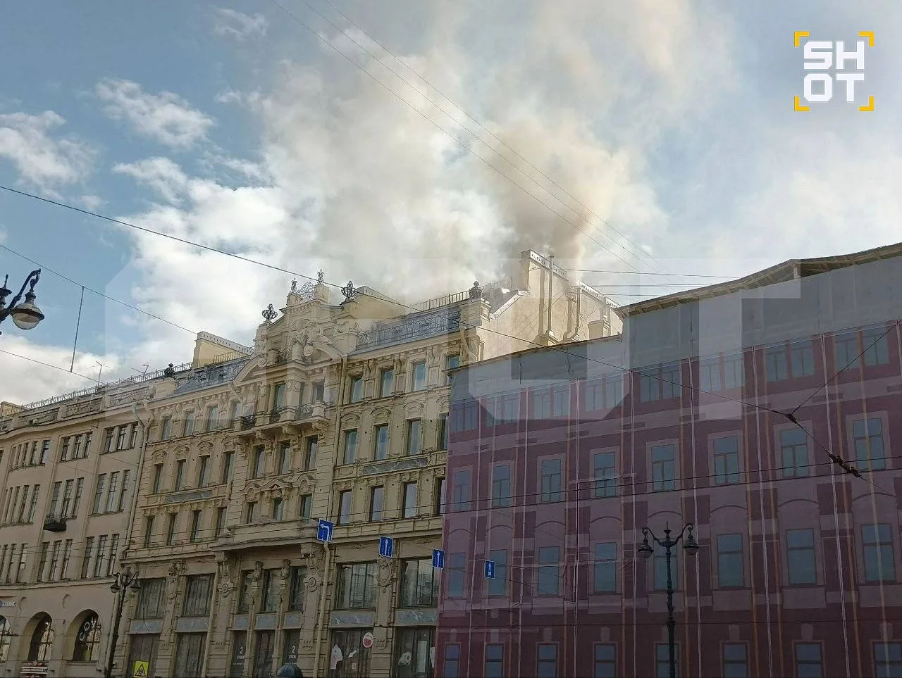В Санкт-Петербурге пожар угрожает квартире матери Павла Дурова, основателя Telegram