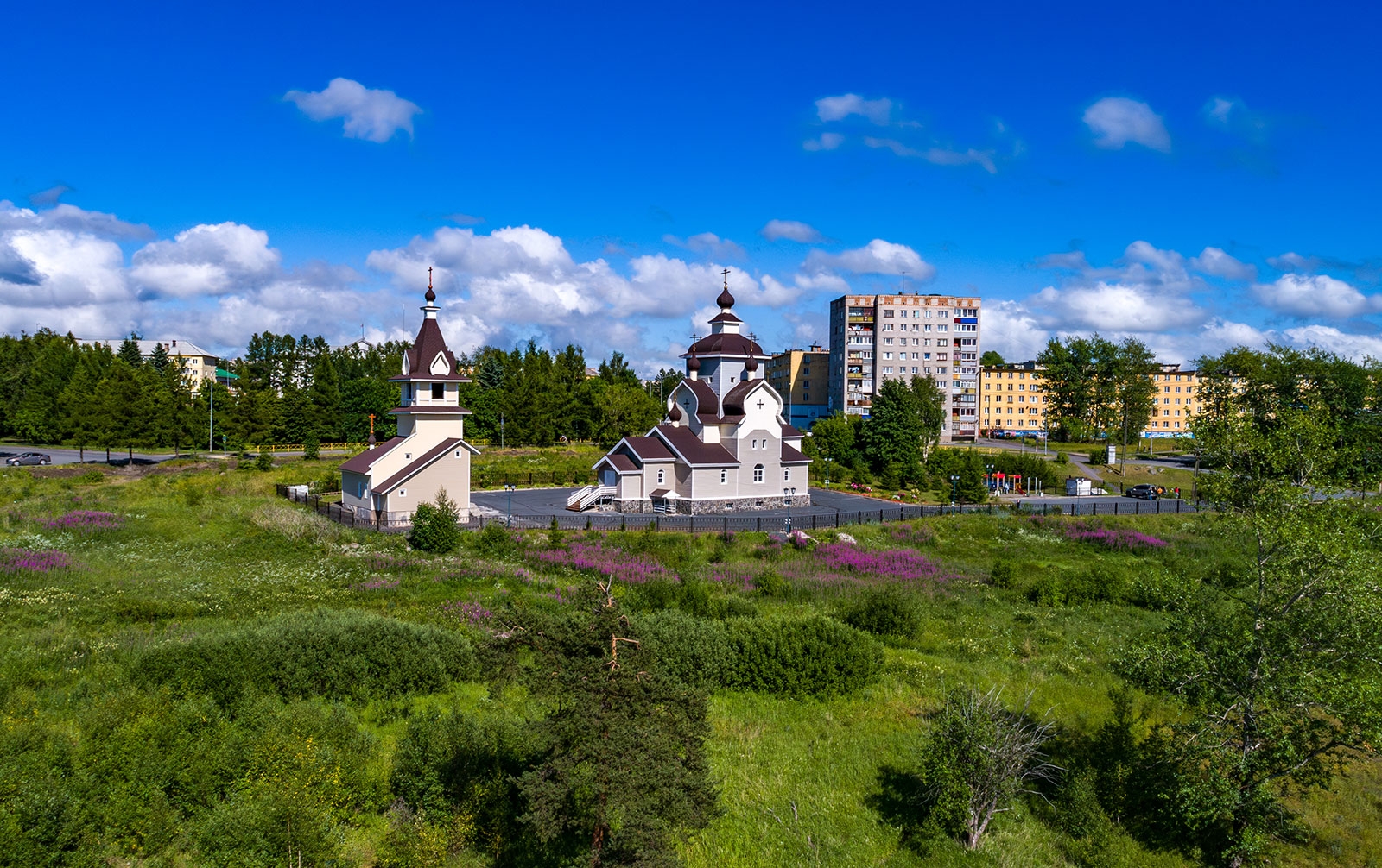 В Кондопоге представили фотовыставку и книгу о святых местах района
