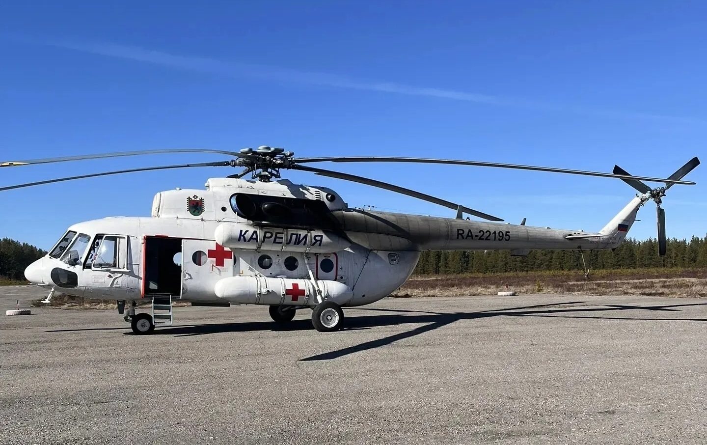 Новорожденного младенца доставили на вертолете санавиации в Петрозаводск