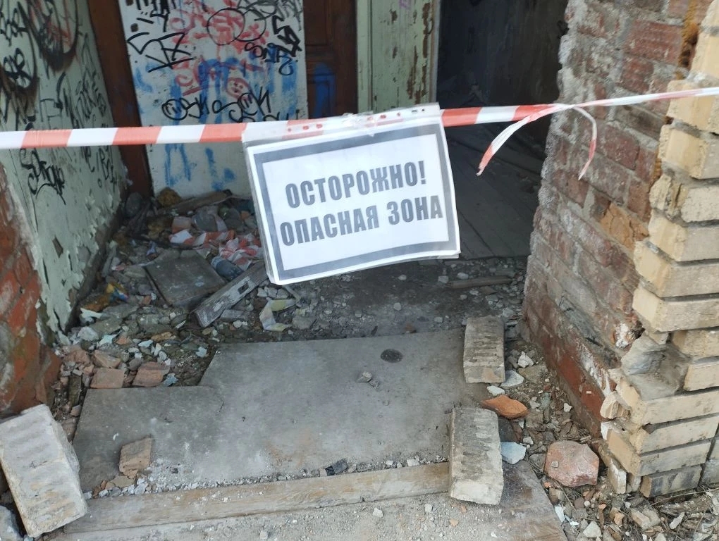 Руины в Петрозаводске, куда любят залезать подростки, введут в хозоборот