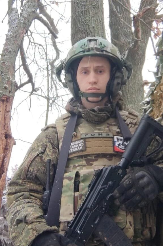 В Карелии похоронили спасшего сотни бойцов героя СВО