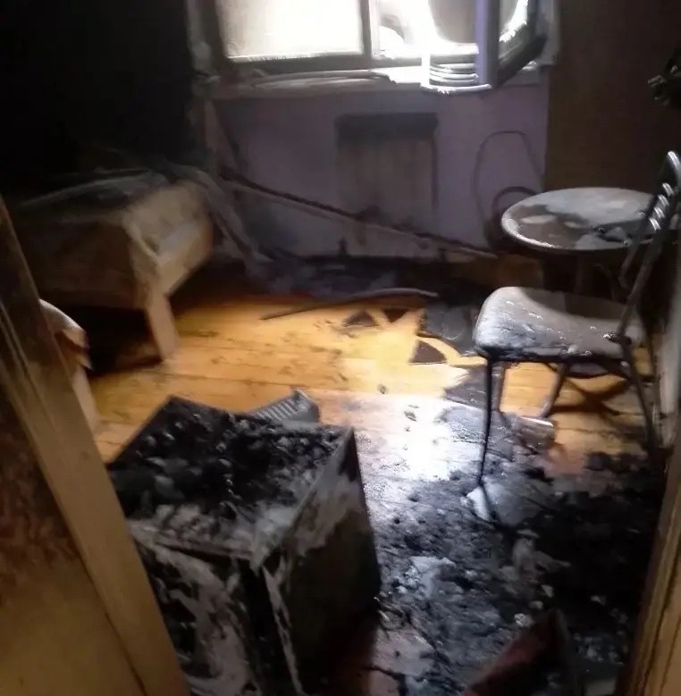 Турбаза полыхала в Медвежьегорском районе