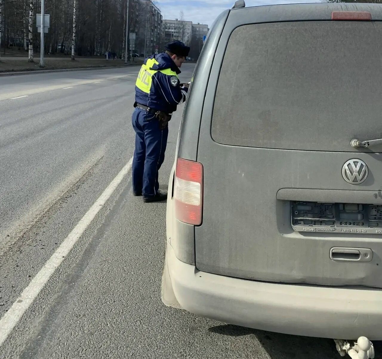 Автоинспекторы остановили водителя на незарегистрированном авто в Петрозаводске