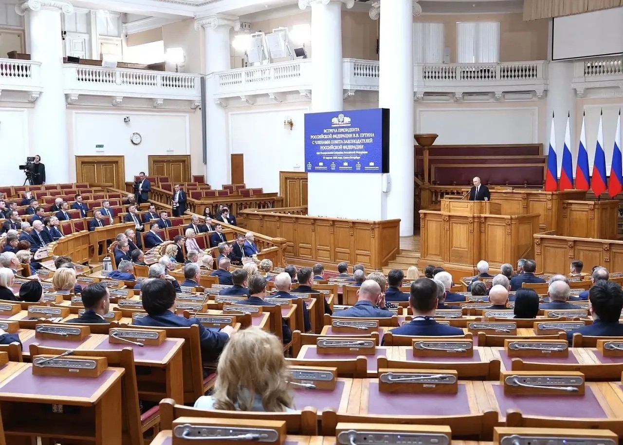 Путин поддержал предложение о переносе сроков задолженности по бюджетным кредитам